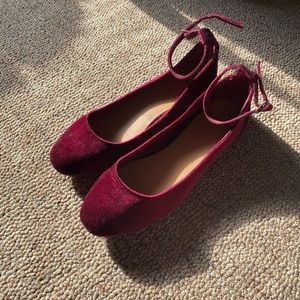 Velvet flats